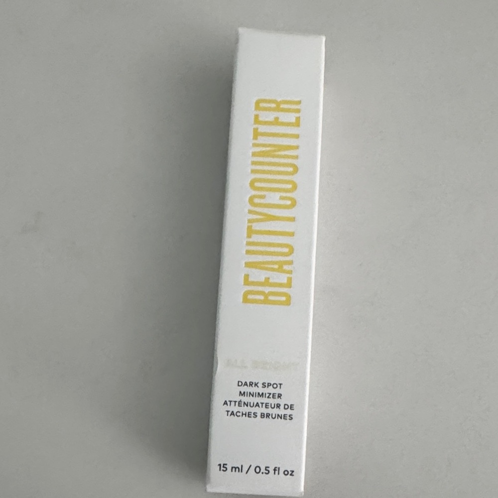 Beautycounter Dark Spot Minimizer Serum - White and Gold